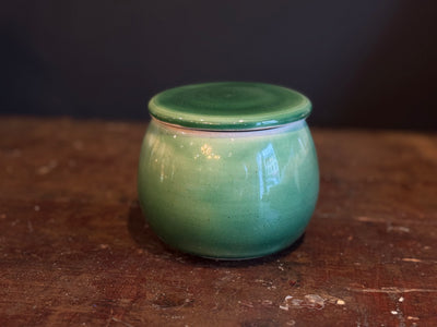 Urn Glossy Green Small